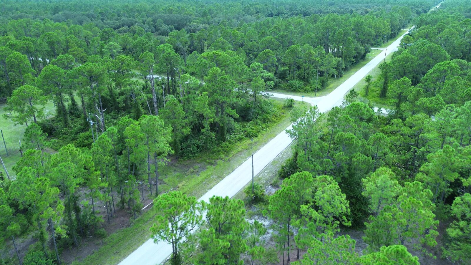 Property Photo: 3500 E 14th Street FL 33972