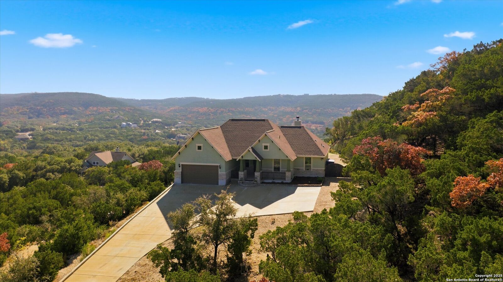 Property Photo: 189 Pr 1732 TX 78056