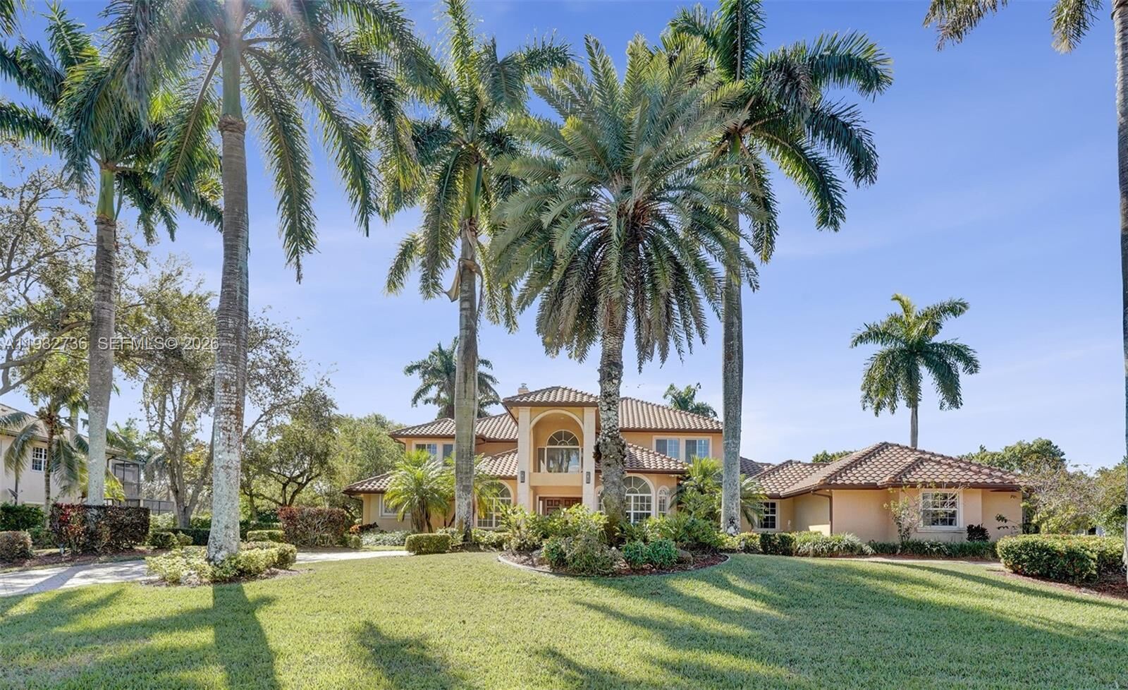 Property Photo:  3855 Windmill Lake Road  FL 33332 