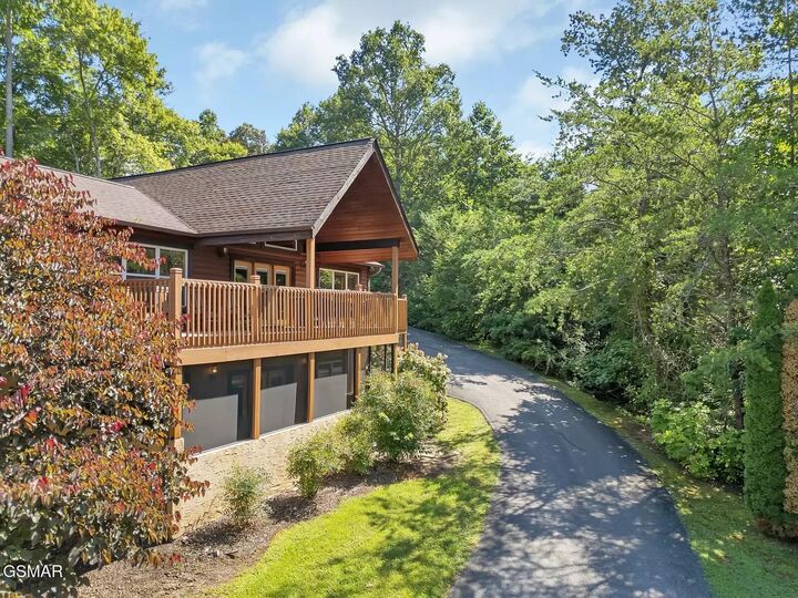 Property Photo:  1715 Smoky Hills Drive  TN 37738 