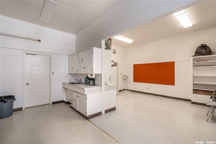 Property Photo:  198 1st Avenue S  SK S0M 2K0 