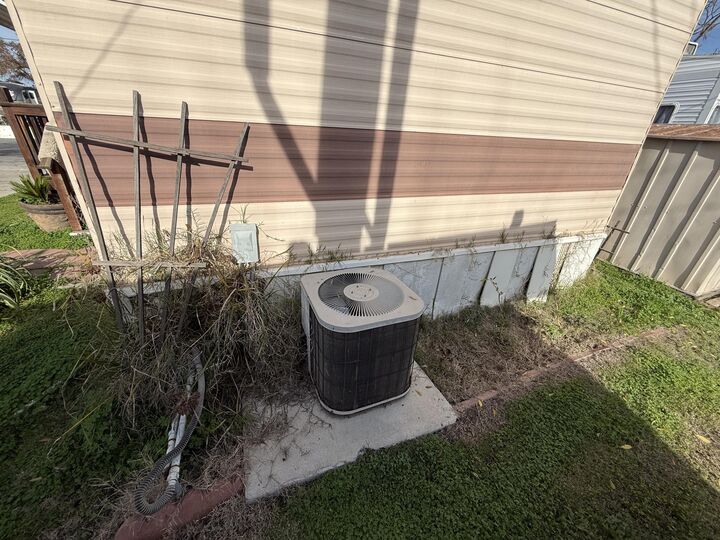 Property Photo:  820 S Chinowth Street 17  CA 93277 