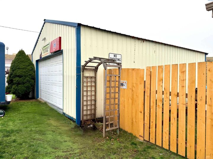 Property Photo:  81 Morrow St  WA 99125 