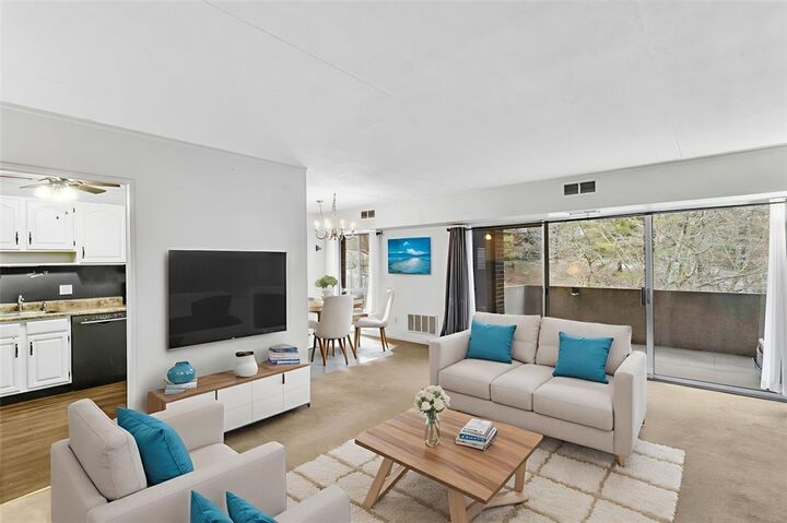 Property Photo:  2401 Charlemagne Cir  PA 15237 