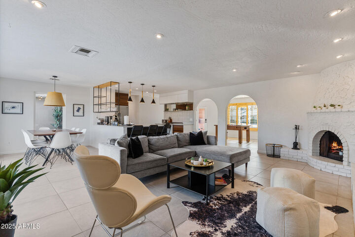 Property Photo:  8450 E Montecito Avenue  AZ 85251 