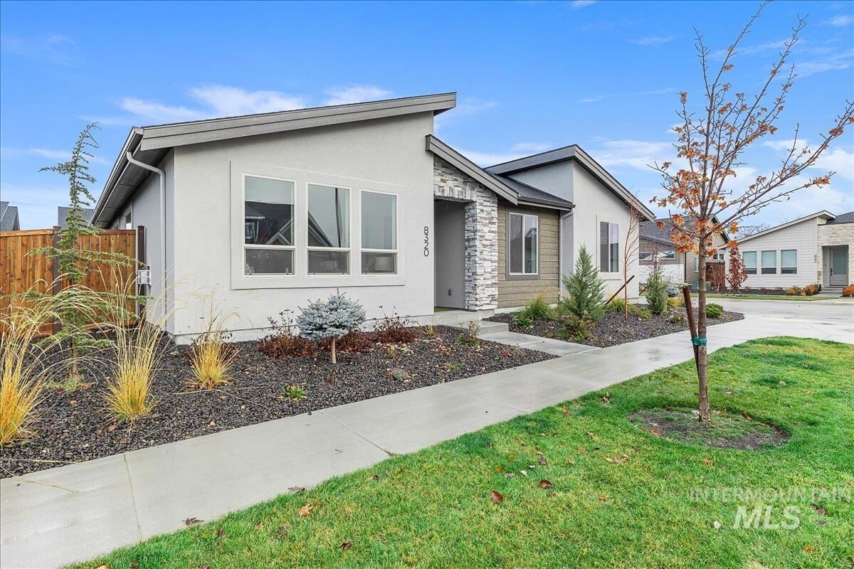 Property Photo:  8320 W Meltwater Ln  ID 83616 