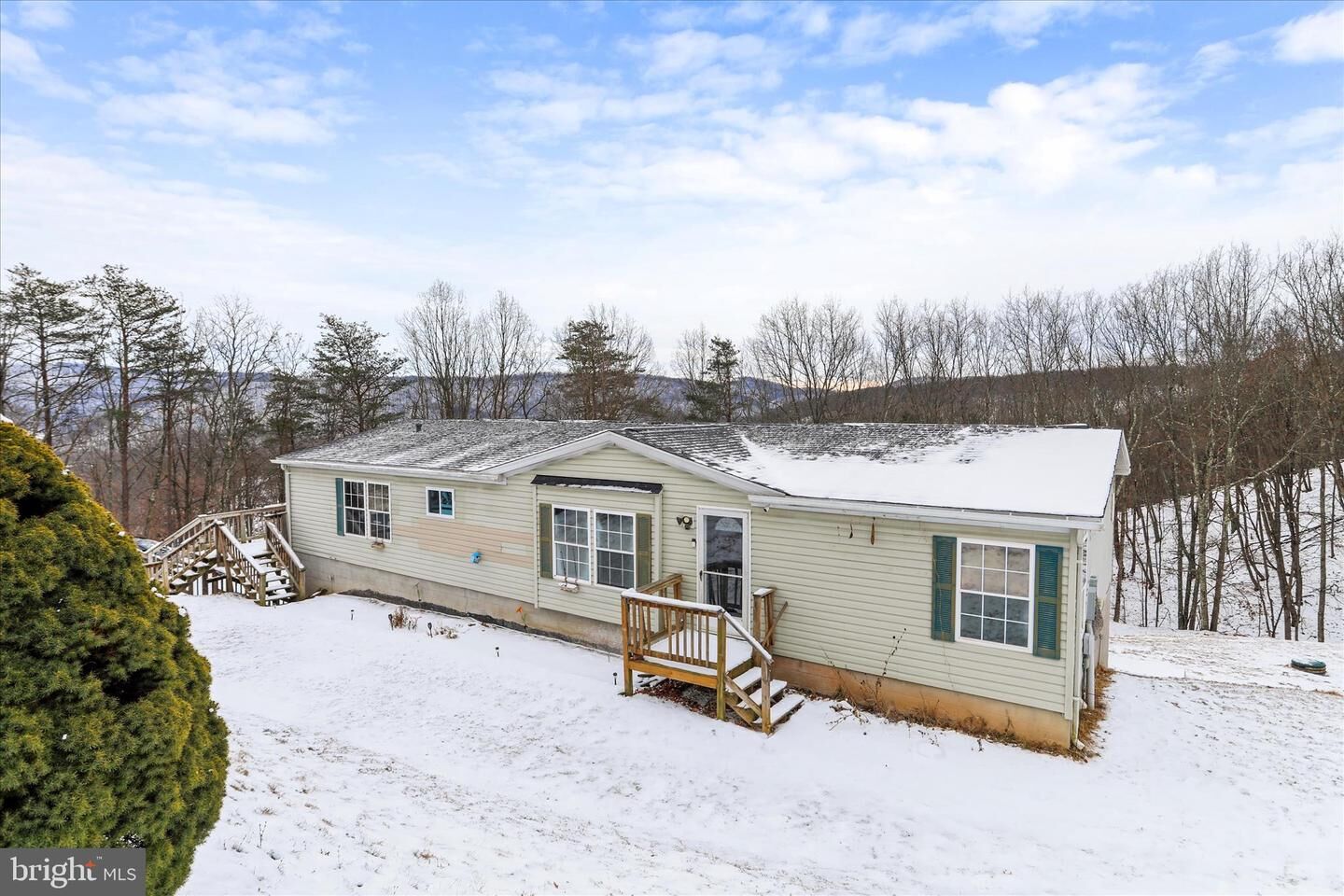 Property Photo:  875 Pinepointe Drive  WV 26726 