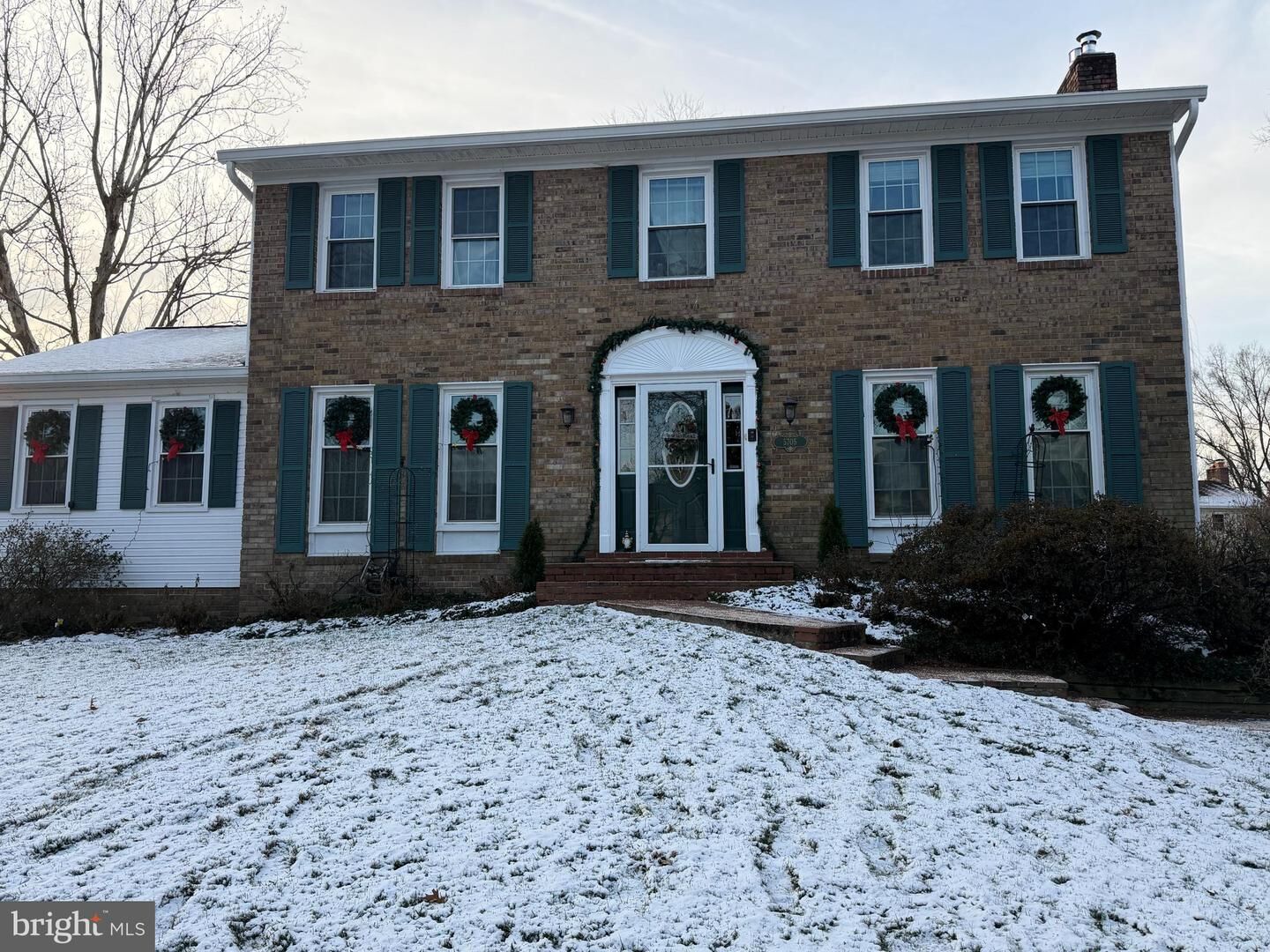 Property Photo: 5705 Glamis Drive VA 22315