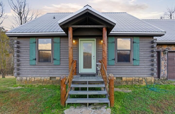 Property Photo: 908 S Riverview Lane 832 S Riverview Lane AR 72560