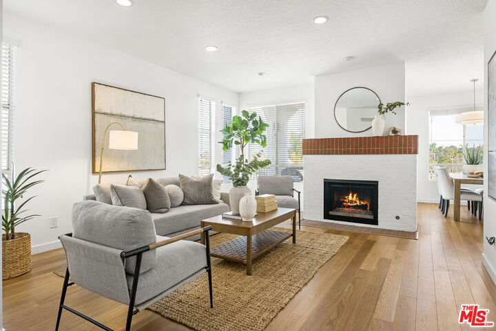 Property Photo:  4643 E 4th St  CA 90814 