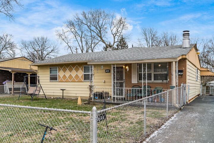 Property Photo:  1646 Clyde Place  OH 43227 