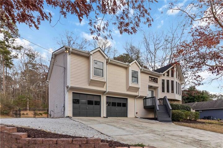 Property Photo:  65 Hinton Court  GA 30019 