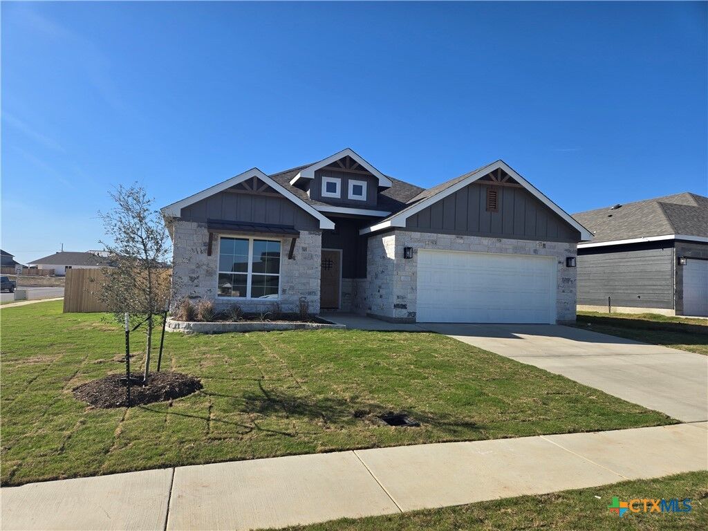 Property Photo:  2041 Mercer Street  TX 76559 