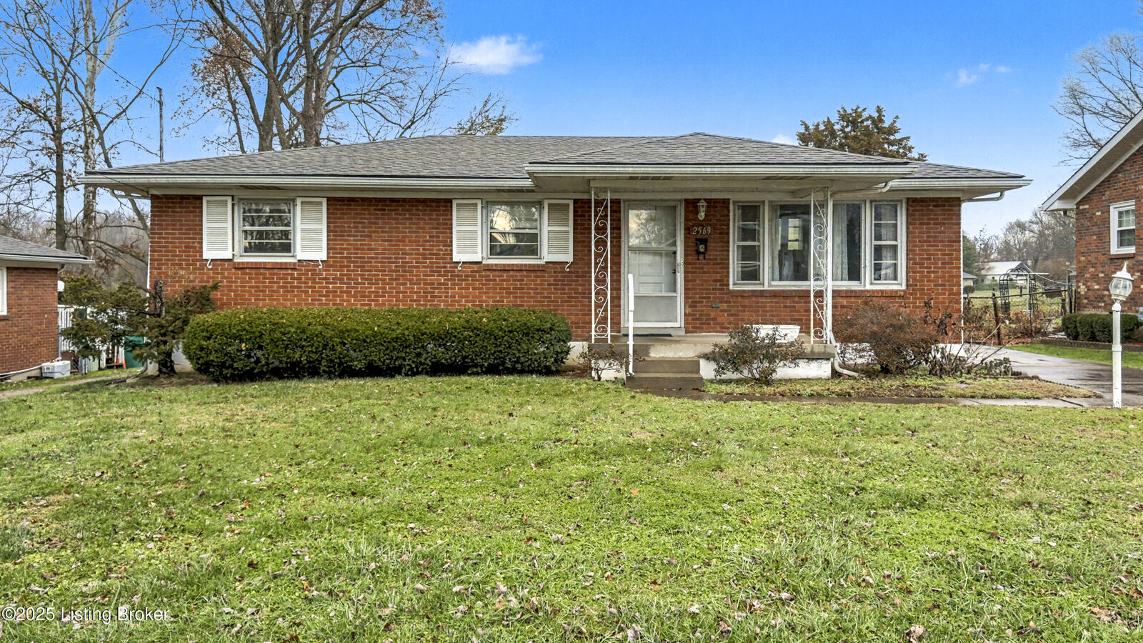 Property Photo: 2569 Trubart Ln KY 40216