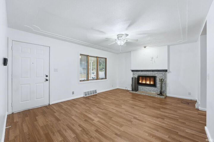 Property Photo:  2714 Stanford Avenue  IN 46808-1968 