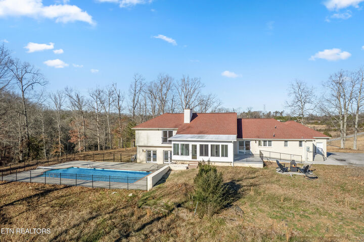 Property Photo: 8002 Jackson Bend Rd TN 37772