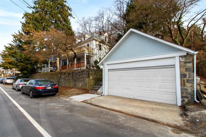 Property Photo:  80 Broadway  NY 10522 