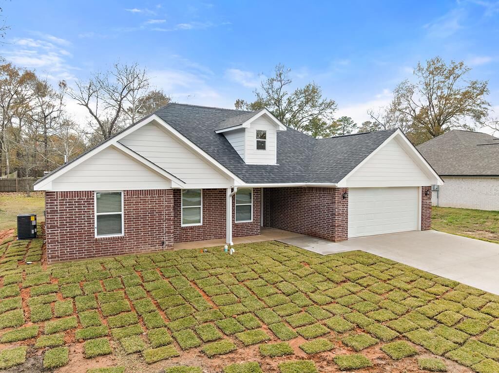 Property Photo:  144 Bridges Dr.  TX 75901 