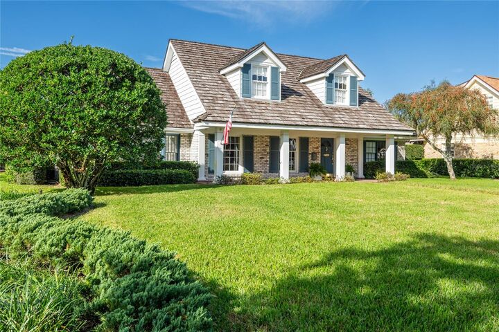 Property Photo:  10114 Hampton Place  FL 33618 