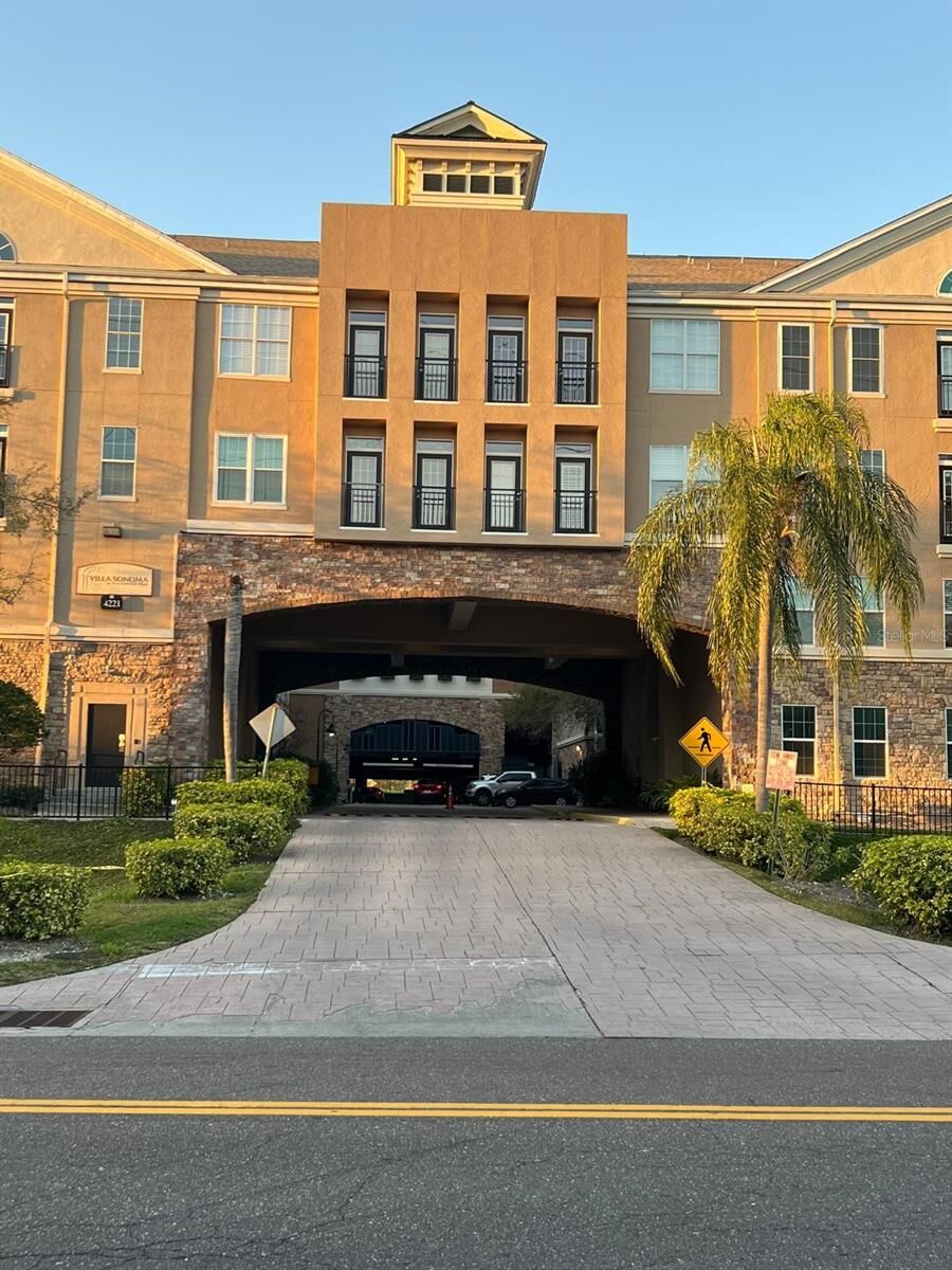 Property Photo:  4221 W Spruce Street 2222  FL 33607 