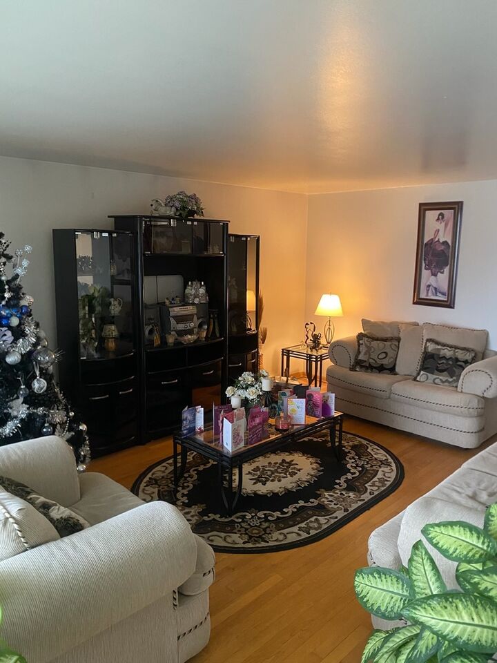 Property Photo: 372 Bensley Avenue IL 60409