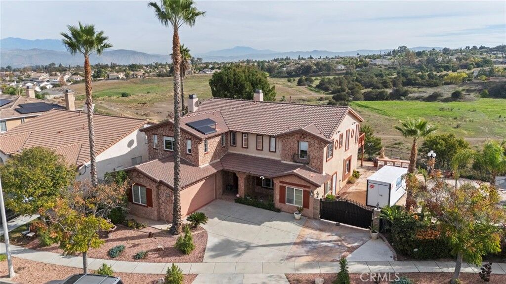 Property Photo:  3995 Holly Springs Drive  CA 92881 