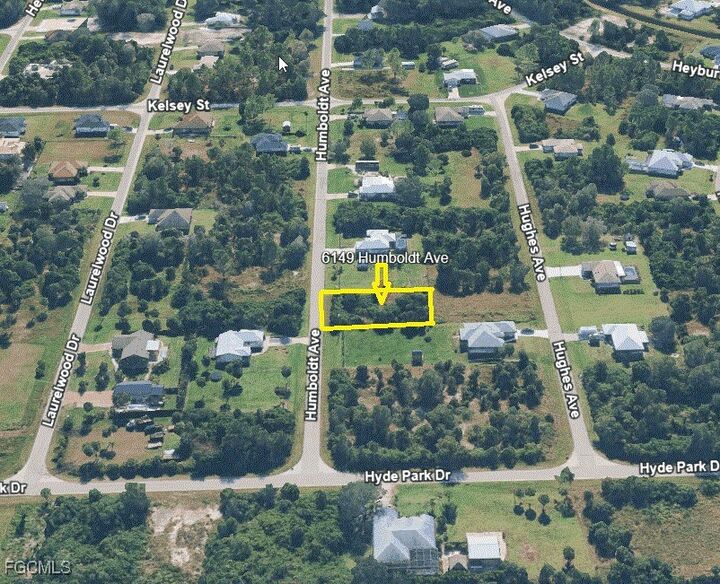 Property Photo:  6149 Humboldt Avenue  FL 33905 
