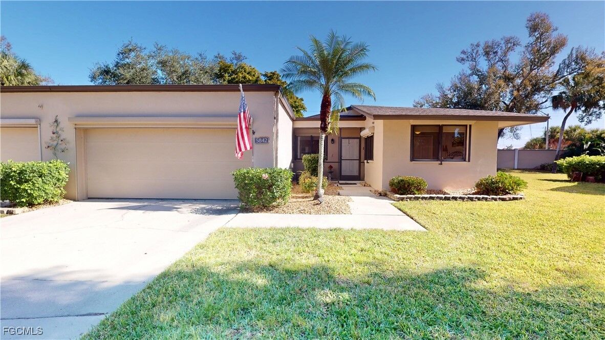 Property Photo:  5842 Crabwood Court  FL 33919 