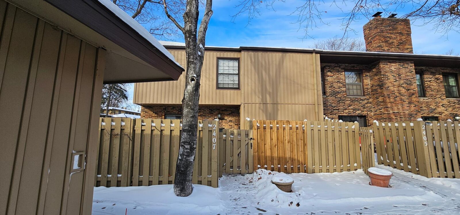 Property Photo:  2407 Unity Avenue N  MN 55422 