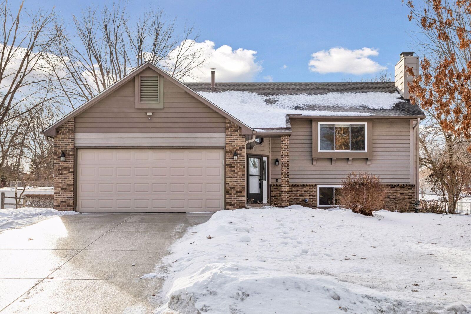 Property Photo: 9524 208th Street W MN 55044