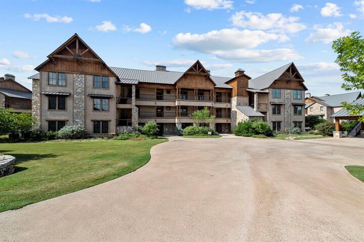 Property Photo: 2033 Harbor Way 302 TX 76449