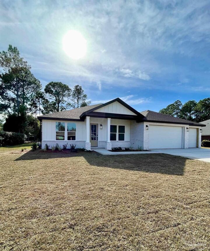 Property Photo:  7505 Treasure St  FL 32566 