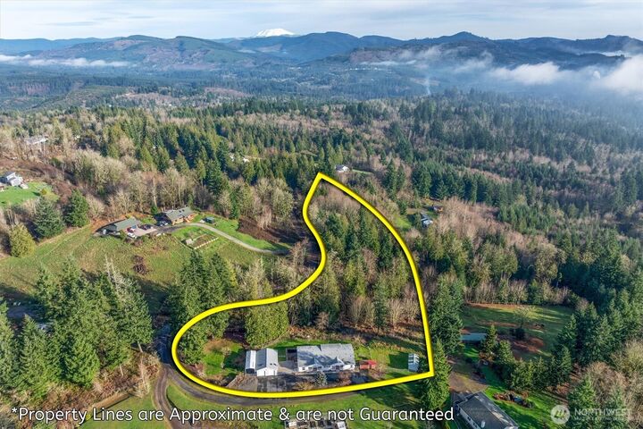 Property Photo:  149  Trapper Lane  WA 98626 