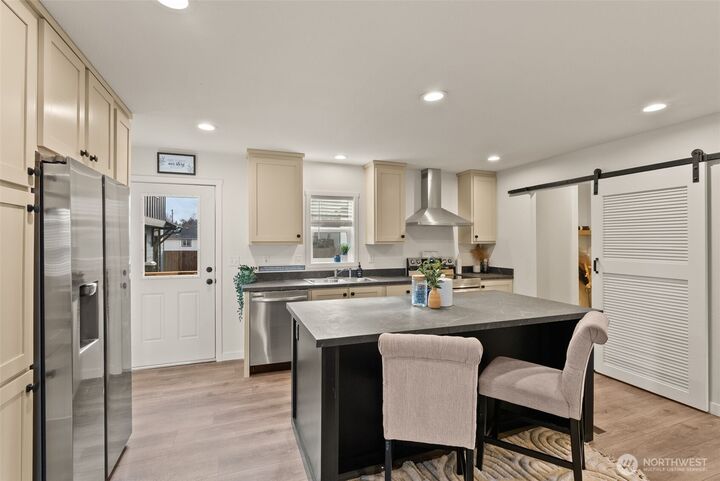 Property Photo: 1243 SW Elzina Street WA 98532