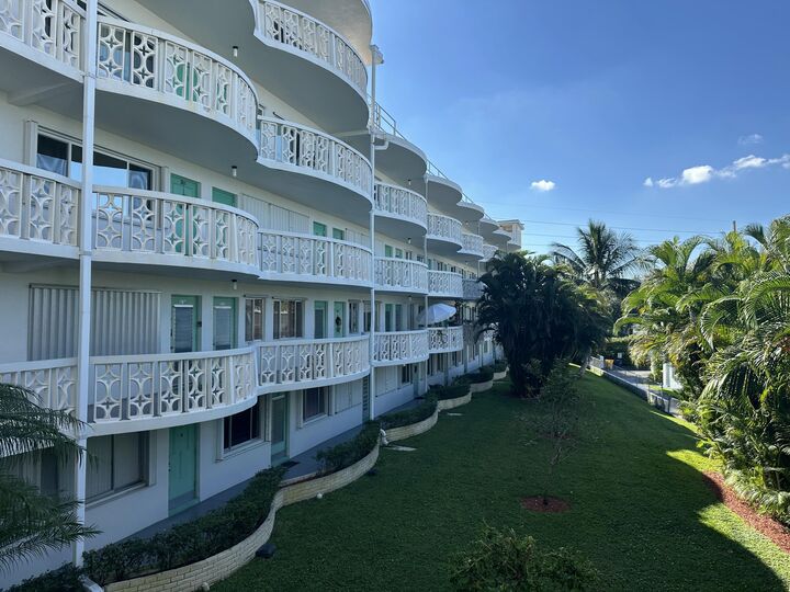 Property Photo:  2381 Sunset Avenue 216  FL 33461 
