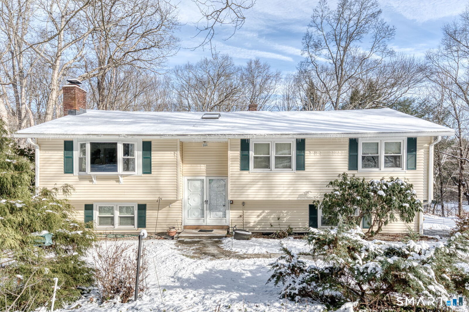 Property Photo:  113 Linden Lane  CT 06488 