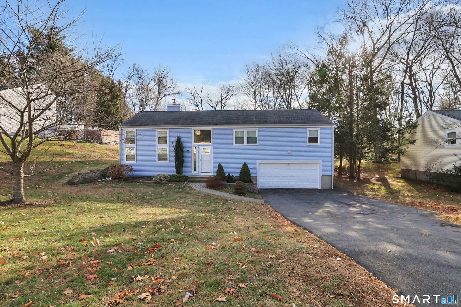 Property Photo:  42 Towhee Lane  CT 06033 