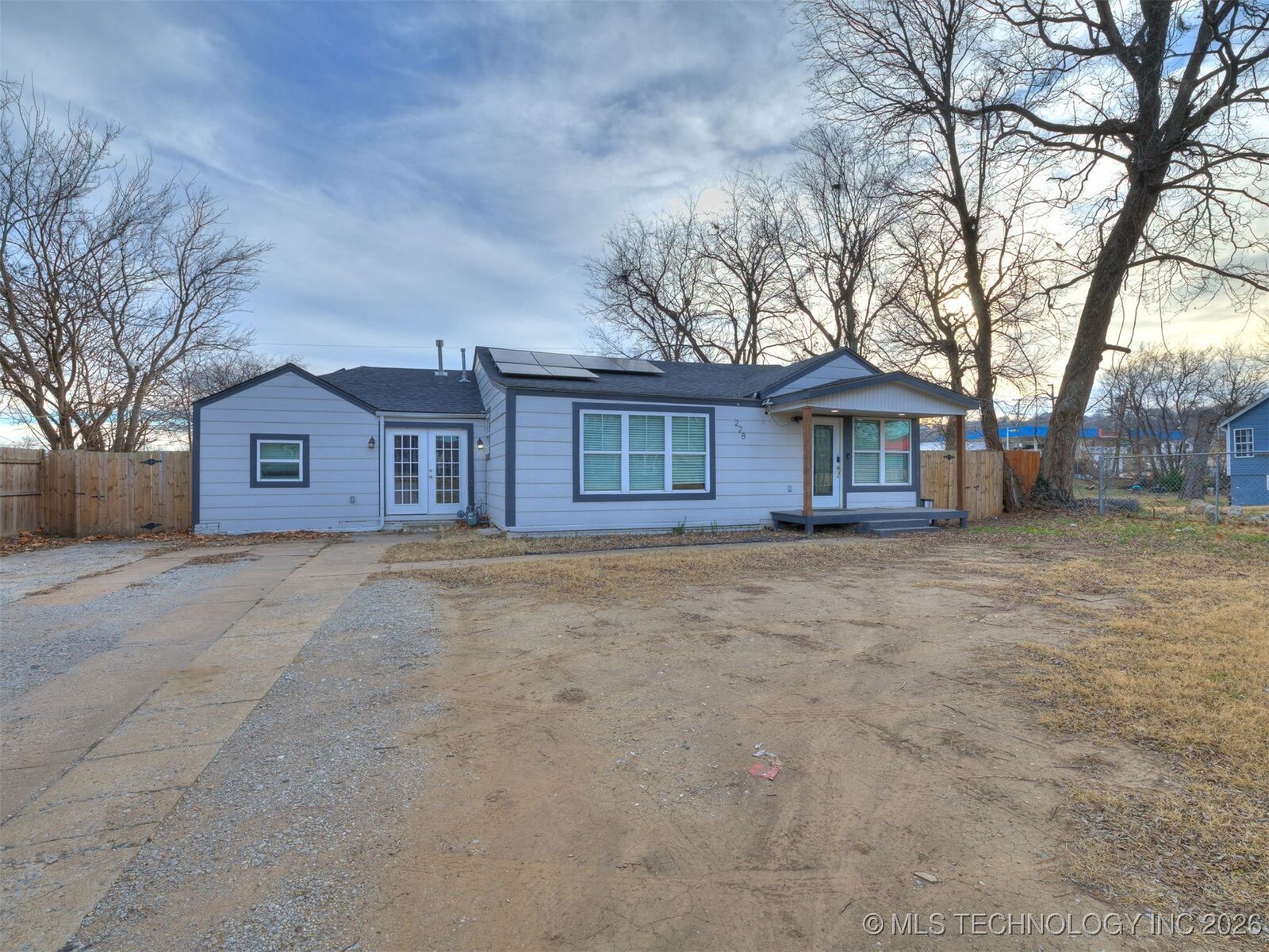 Property Photo:  228 E Mohawk Boulevard  OK 74106 