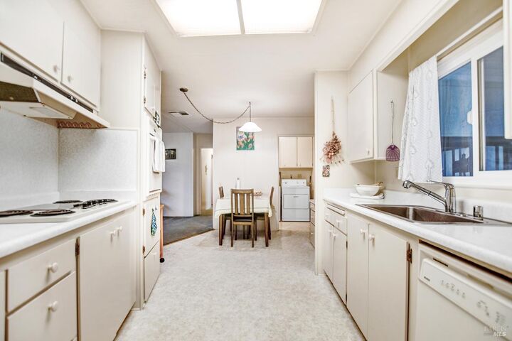 Property Photo:  40 Westgate Circle  CA 95401 
