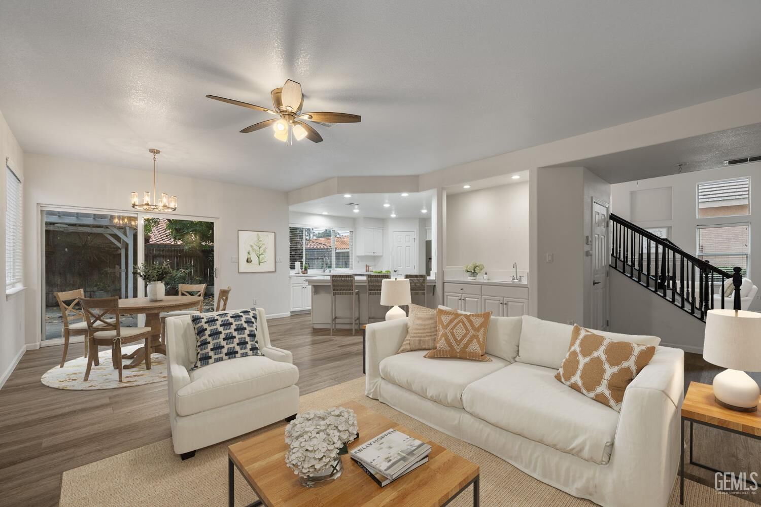 Property Photo: 11205 Illusion Way CA 93311