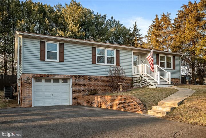 Property Photo:  95 Cecelia Street  VA 22660 