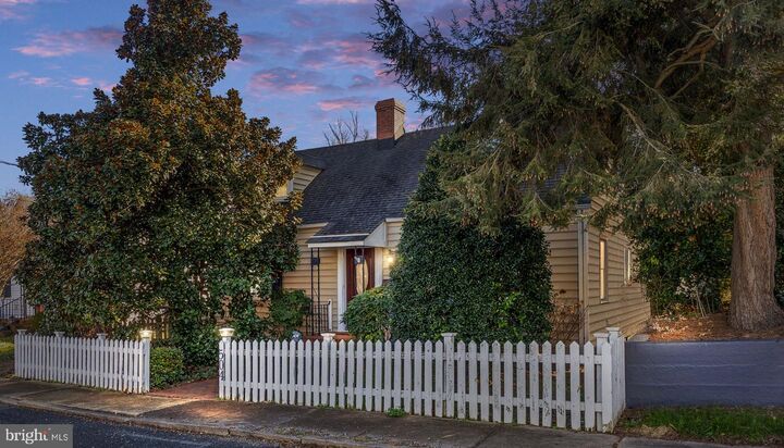 Property Photo:  504 Hawke Street  VA 22401 