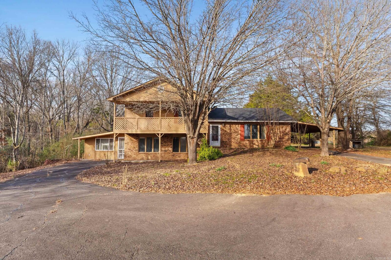 Property Photo: 45 E Pleasant Valley Road AR 72058-1304
