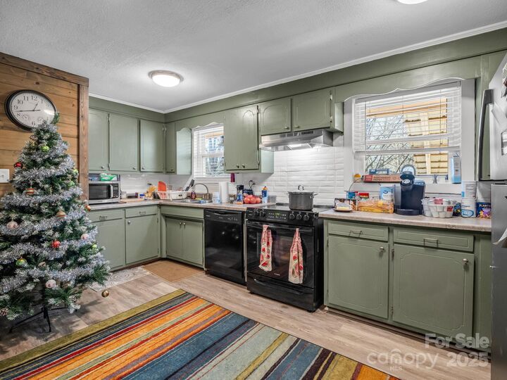 Property Photo:  2072 Dean Lane  NC 28092 