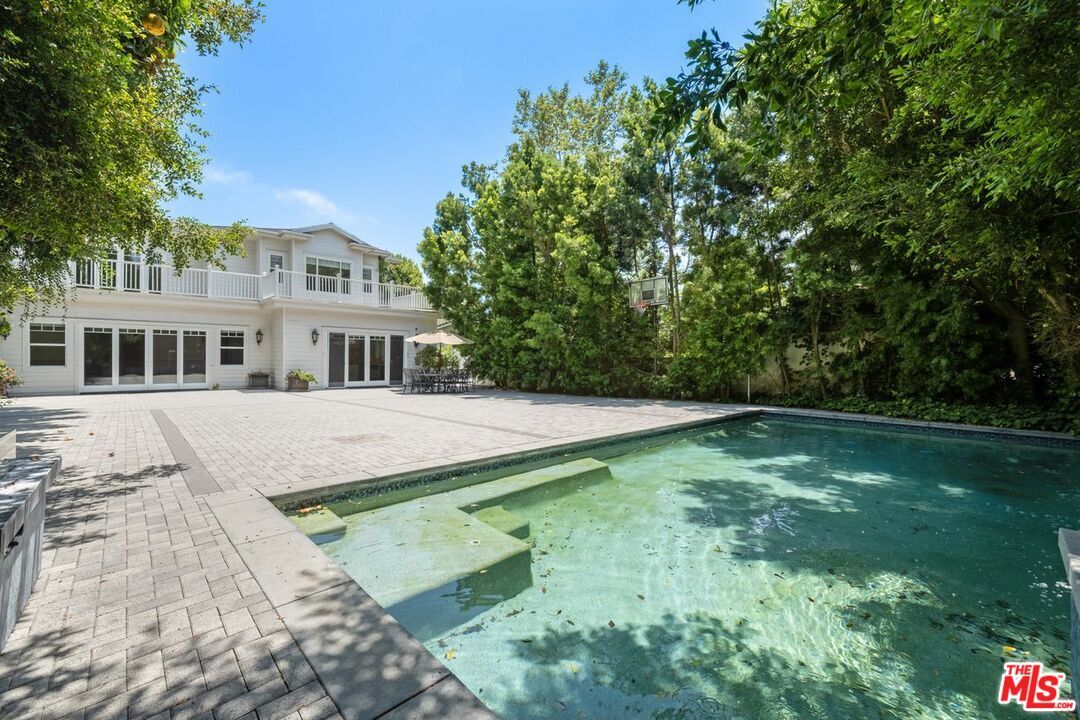 Property Photo: 453 S Bentley Ave CA 90049