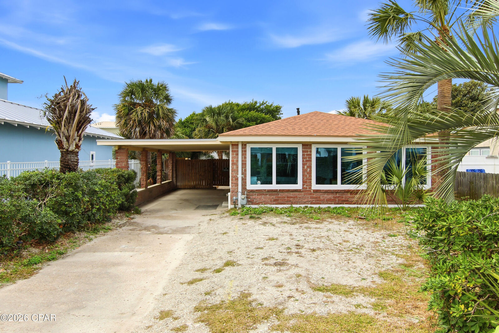 Property Photo:  621 Albatross Street  FL 32413 