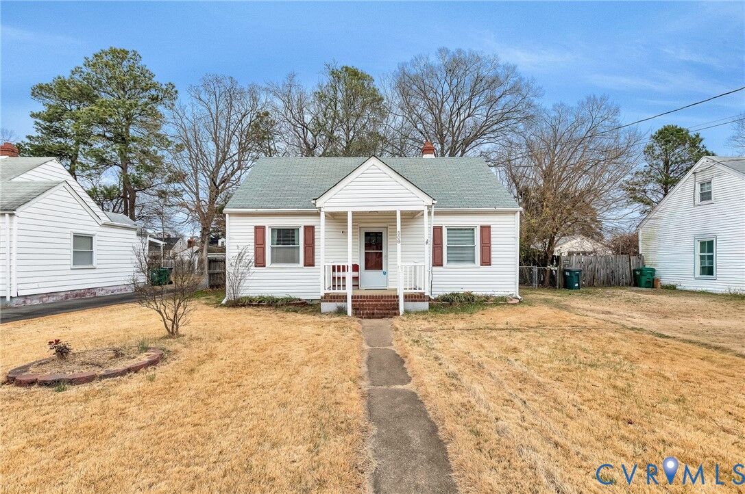 Property Photo: 508 E Read Street VA 23075