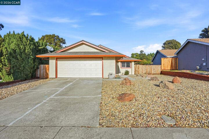 Property Photo: 834 Coral Ridge Cir CA 94572