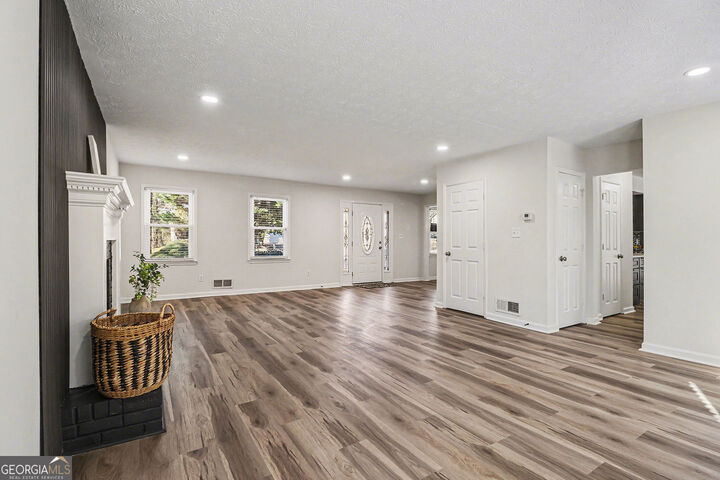 Property Photo:  1956 Spencer Oaks Lane  GA 30058 