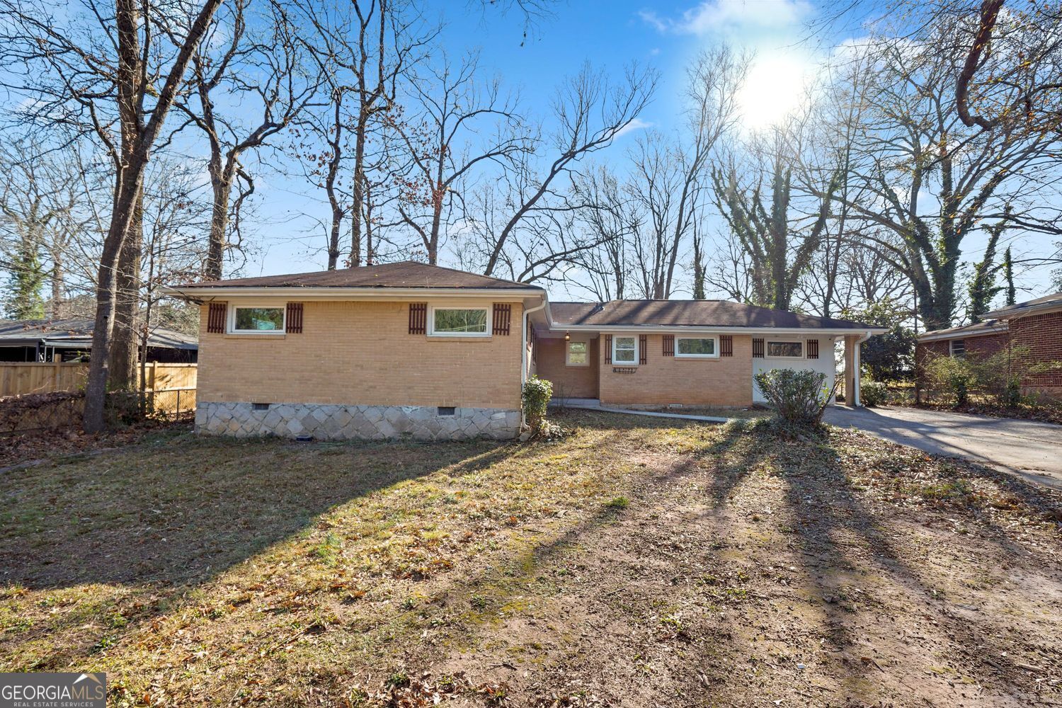 Property Photo:  1321 Snapfinger Road  GA 30032 